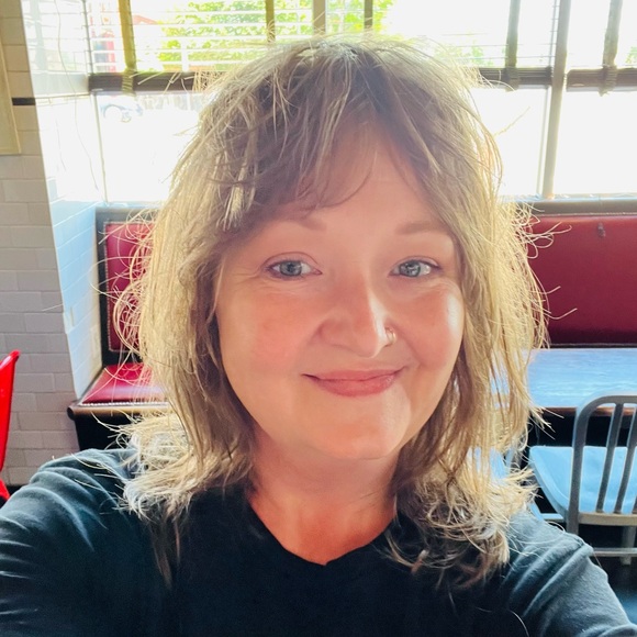 Meet your Posher, Tonya - Picture 2 of 2